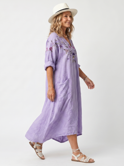 Tavi | Robe midi oversize avec poches et broderie florale