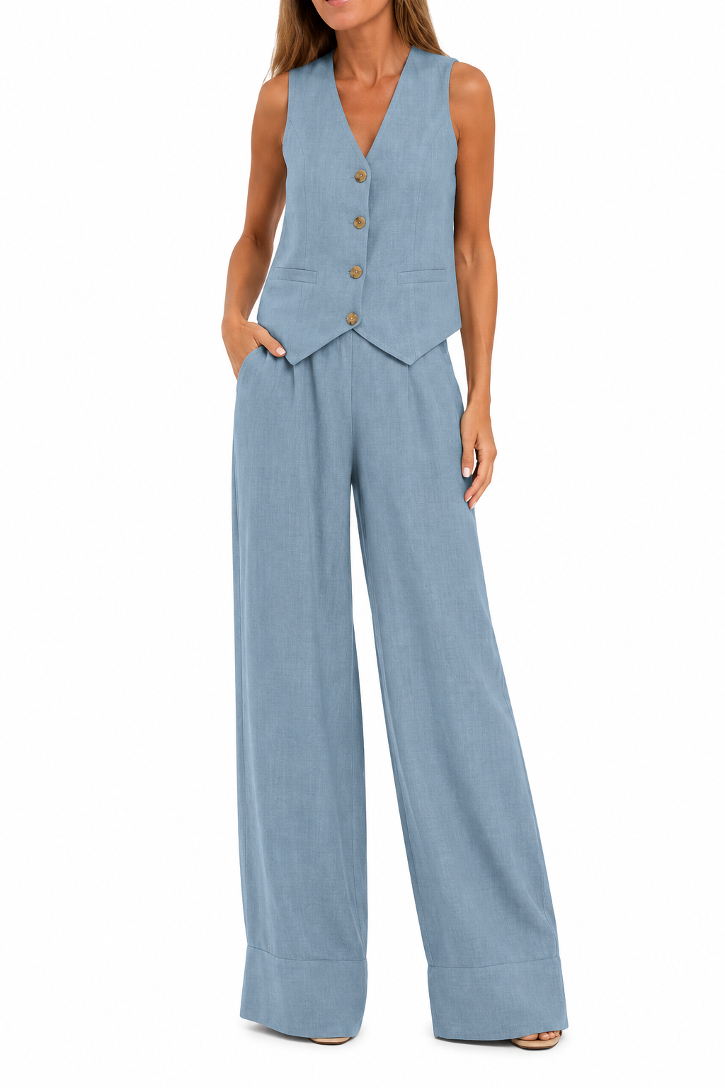 Ensemble élégant ALEKSANDRA bleu clair : gilet boutonné sans manches et pantalon évasé.