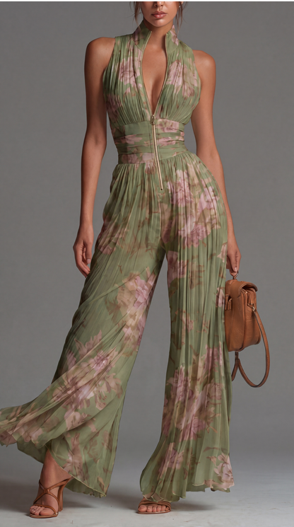 Combinaison plissée en mousseline imprimé floral vert et rose, décolleté V, pantalon évasé.