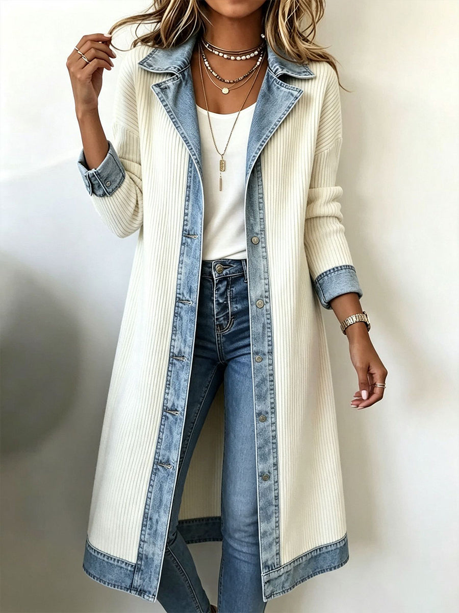 Cardigan long effet denim femme écru, col à revers denim et boutons devant.